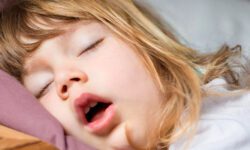 Заложен нос по утрам у ребенка